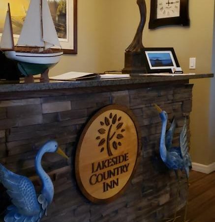 Lakeside Country Inn Manitou Beach 外观 照片